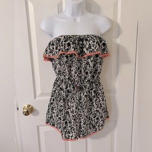 Lauren Conrad - Black & Pink - Romper - Medium